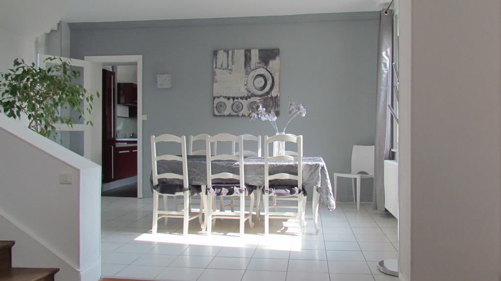 Gite Histoire De Maison Arras Δωμάτιο φωτογραφία